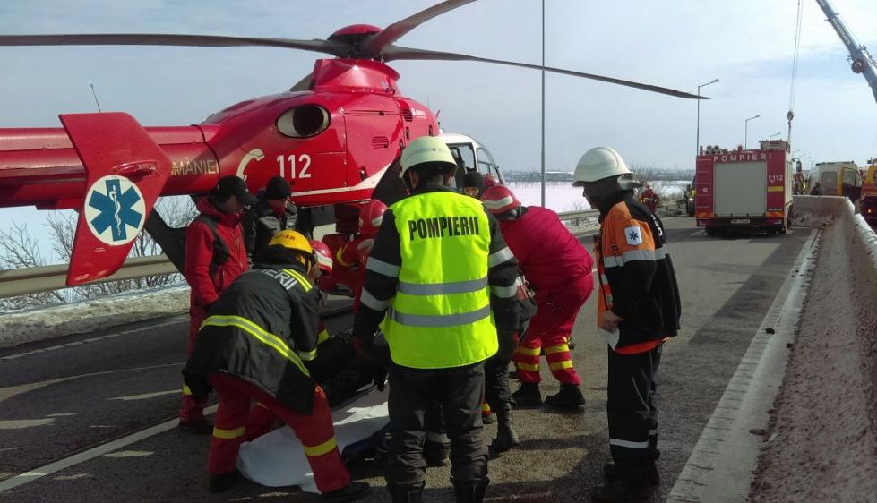 Update. Victima accidentului de pe DN 1, transportată cu elicopterul la spital (FOTO) 2 smurd_10.jpg