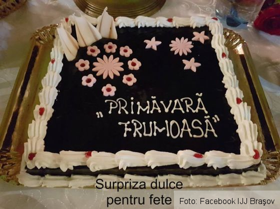 Jandarmii braşoveni se înclină astăzi, 8 Martie, în faţa doamnelor şi domnişoarelor 2 jandarmerite 3_232337.jpg