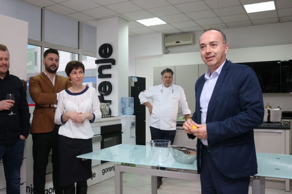 Clienţii Kuechentreff au fost răsplătiţi pentru fidelitate în cadrul unui eveniment special desfăşurat la Braşov 3 nobilia20172.jpg