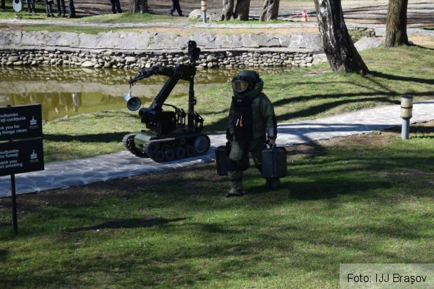 BRAŞOV. Mobilizare generală la Castelul Bran din cauza unei alerte cu bombă 8 IMG-20170410-WA0012_234158.jpg