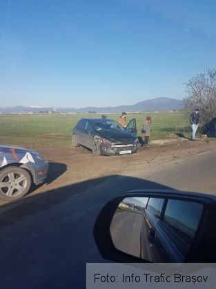 BRAȘOV. Incident rutier pe strada Lânii (FOTO) 2 accident lanii_234142.jpg