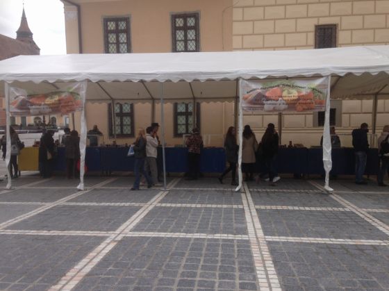 targ Piata Sfatului (1)_234055.JPG