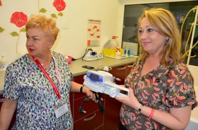 Dr. Mitrica si Gabriela Alexandrescu_235564.JPG