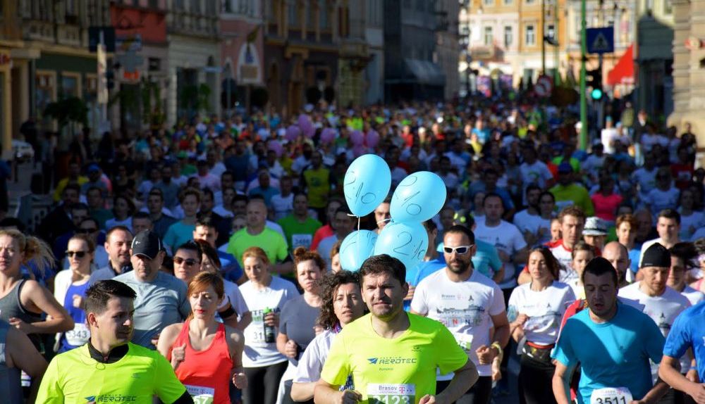 BRAȘOV. Peste 2.500 de sportivi au alergat în Ţinutul lui Dracula!!! (GALERIE FOTO) 6 atletism5.jpg