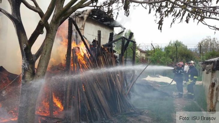 incendiu calea feldioarei 3_235643.jpg