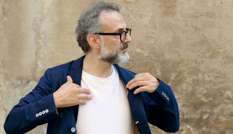 Cel mai bun restaurant din lume are doar 12 mese. Deviza ciudată a chef-ului său 2 massimo-bottura2.jpg