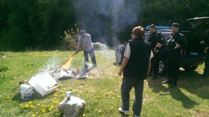BRAŞOV. Comisarii Gărzii de Mediu şi poliţiştii locali au ieşit la... grătar 4 picnic gratare controale (4)_235464.jpg