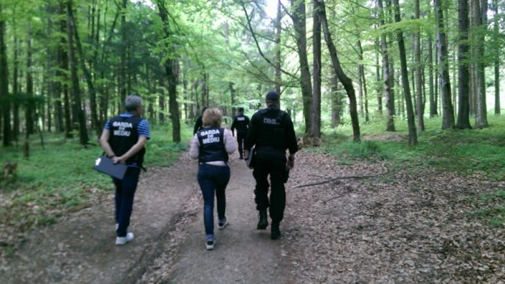 BRAŞOV. Comisarii Gărzii de Mediu şi poliţiştii locali au ieşit la... grătar 7 picnic gratare controale (7)_235467.jpg