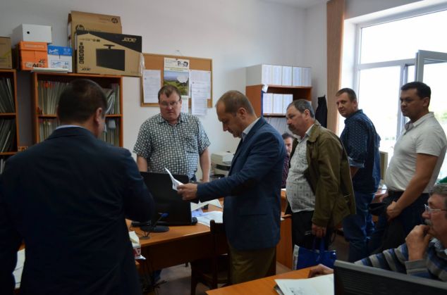 prefect primari Tara Fagarasului4_235762.jpg