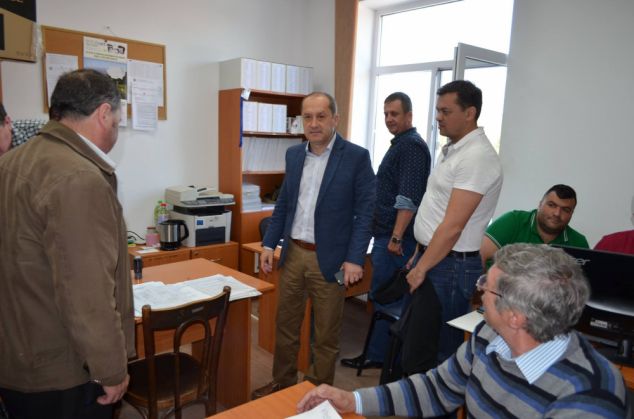 prefect primari Tara Fagarasului6_235761.jpg