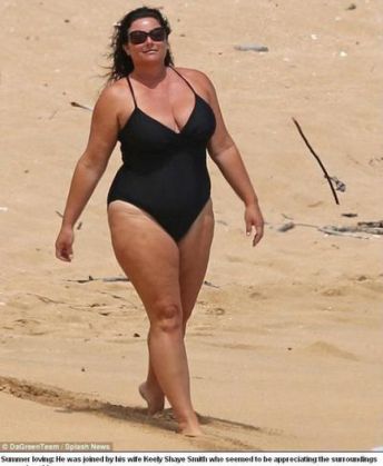 pierce brosnan sotia4_237503.jpg