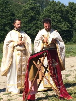 BRAȘOV. Slujbă pe ruinele unei vechi mănăstiri ortodoxe 4 Manastirea-Venetia-2017-3_239087.jpg