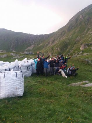 copii de la Sf Stelian Ghimbav - activitati de ecologizare i