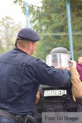 elevi jandarmi 2_242903.jpg