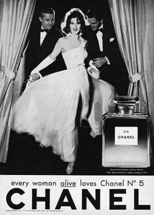 every-woman-alive-loves-chanel-no-5_241836.jpeg