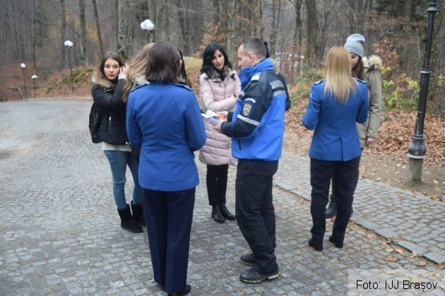 Caravana Jandarmeriei Române a ajuns astăzi la BRAȘOV (FOTO) 2 caravana jandarmi 2_244093.jpg