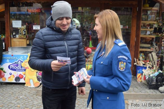 Caravana Jandarmeriei Române a ajuns astăzi la BRAȘOV (FOTO) 3 caravana jandarmi_244094.jpg