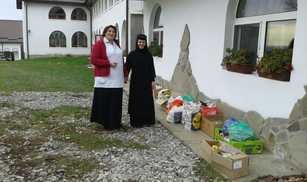 VOLUNTARIAT. „Juniorii” Grădiniței nr. 26 Brașov au donat peste 600 kg de fructe și legume! GALERIE FOTO... 9 gradi9.jpg