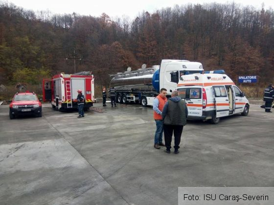 Trei oameni au murit intoxicaţi în interiorul unei cisterne de transport bere (FOTO) 2 isu caras severin_244061.jpg