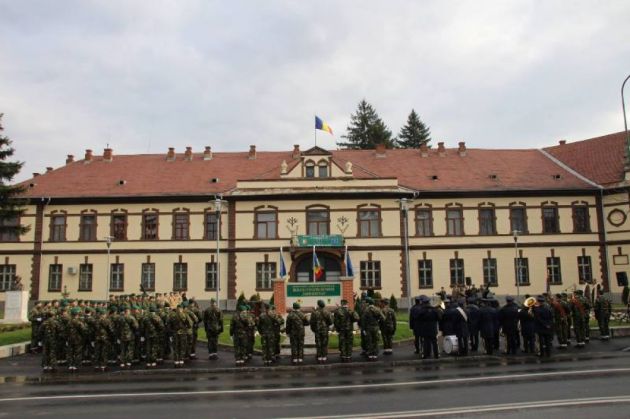BRAȘOV. Brigada 2 Vânători de Munte are 850 de veterani „pe stil nou” 2 veterani VM3_243850.jpg