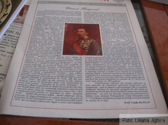 Prof. Oltean juni Muzeul Primei Scoli Romanesti (55)_246782.