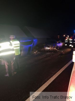 Update. BRAȘOV. FOTO de la accidentele de pe DN 1 și DN 13, soldate cu decesul unei persoane și rănirea altor patru 4 accident vladeni 2_246941.jpg
