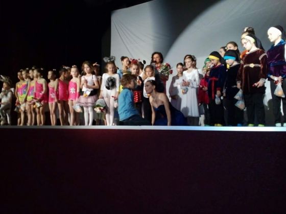 BRAŞOV-SĂCELE: Albă ca Zăpada, în sprijinul copiilor cu autism 2 show2_246556.jpeg