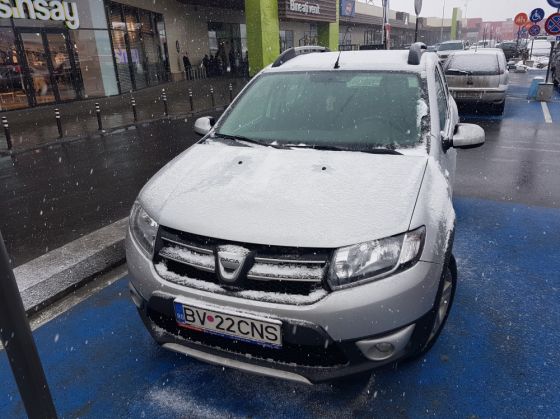 BRAȘOV. Nesimțirea din parcări. Cele mai căutate sunt locurile destinate persoanelor cu handicap! „Nu avem ce să le facem” - GALERIE FOTO 3 3_248104.jpg