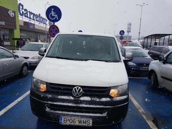 BRAȘOV. Nesimțirea din parcări. Cele mai căutate sunt locurile destinate persoanelor cu handicap! „Nu avem ce să le facem” - GALERIE FOTO 4 4_248102.jpg