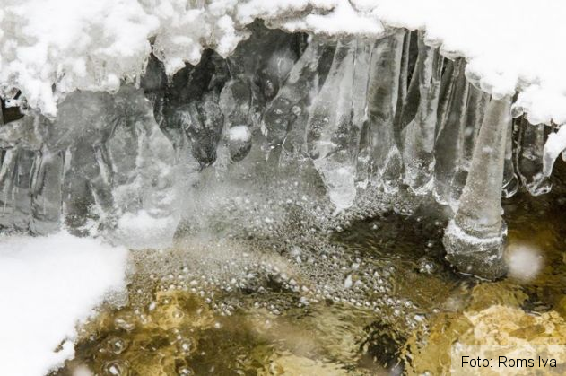 BRAŞOV. Cum arată Prăpăstiile Zărneştiului după ninsoarea de februarie. IMAGINI AMEŢITOARE 2 prapastiile zarnestiului 4_247700.jpg