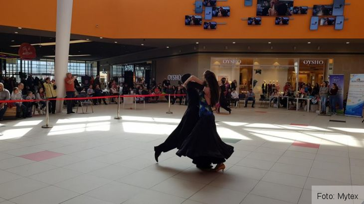 Maratonul Dansului de 10 6 28958277_1796337837064247_7827558427873247232_n_248730.jpg