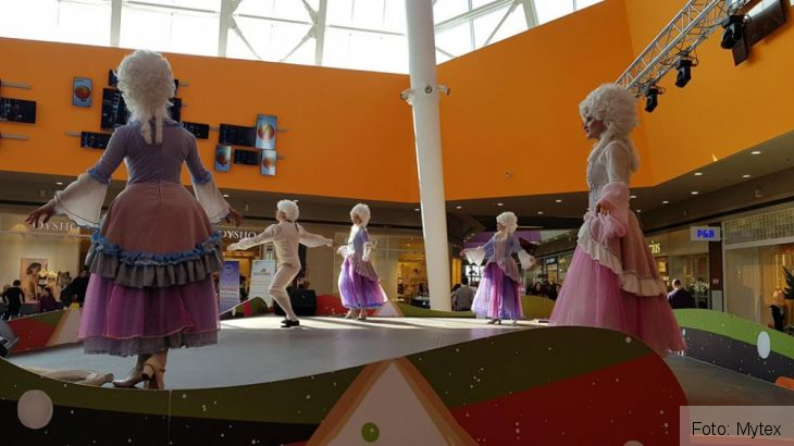 Maratonul Dansului de 10 8 29028035_1796337463730951_5036381395497254912_n_248732.jpg