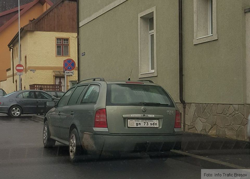 BRAŞOVEANUL care se declară „suveran - fiinţă născută vie” are permis de conducere, dar rămâne cu dosar penal 2 autoturismindisponibilizat.jpg