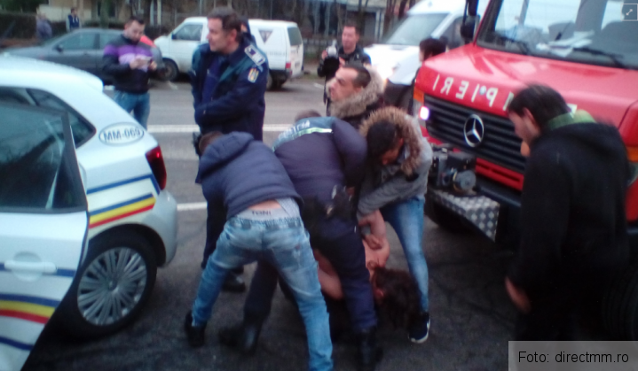 BRAŞOVEAN resuscitat de medici, după ce ar fi fost ARUNCAT INTENŢIONAT într-un râu (FOTO) 3 brasovean rau 3_249091.png