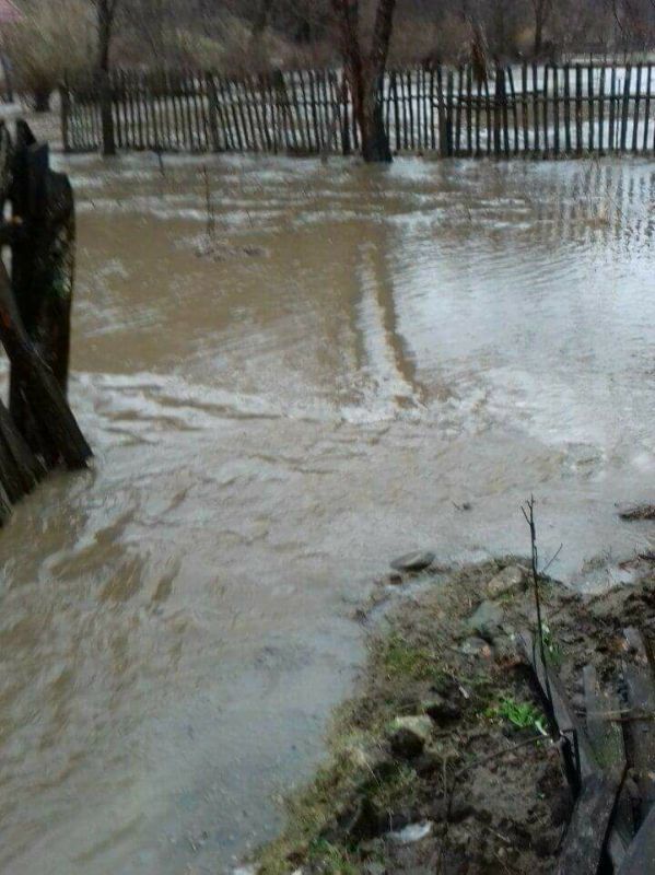 BRAȘOV. Inundații în Țara Făgărașului!!! GALERIE FOTO... 2 olt1.jpg