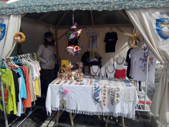 targ mestesugari Piata Sfatului (2)_249328.jpg