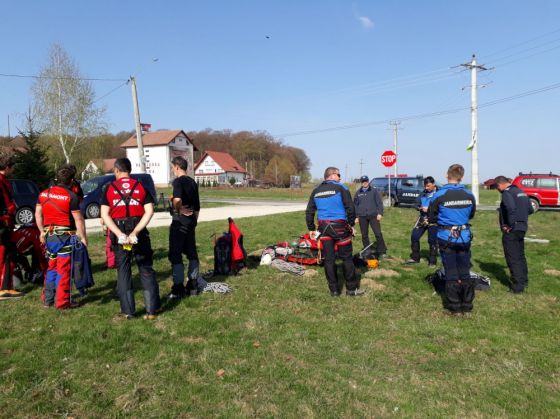 Update. BRAŞOV. Salvatorii montani, pregătiri pentru recuperarea trupurilor reperate în Munţii Făgăraş. Al treilea turist este în continuare dispărut (FOTO) 3 IMG-20180411-WA0002_250113.jpg