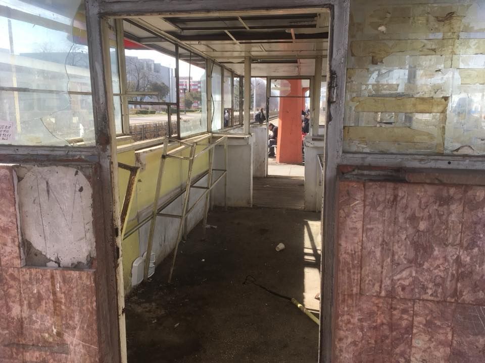 Jeg și nepăsare în GARA BRAȘOV!!! Ministrul Transporturilor, INVITAT la o... cafea!!! (FOTO) 3 gara2.jpg