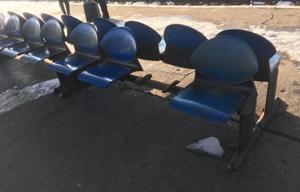 Jeg și nepăsare în GARA BRAȘOV!!! Ministrul Transporturilor, INVITAT la o... cafea!!! (FOTO) 4 gara3.jpg