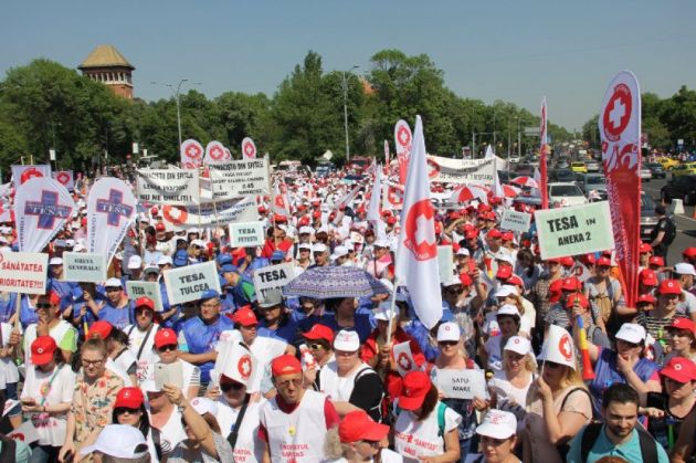 sanitas protest1_250813.jpg