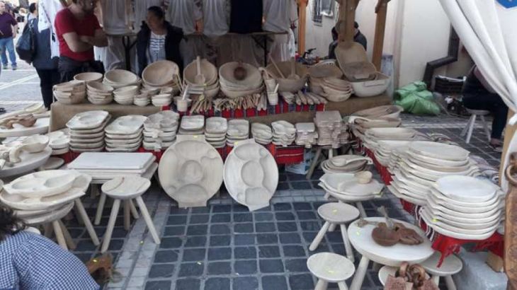 BRAȘOV. Minunății create manual, la târg în Piața Sfatului (galerie foto) 6 targ mesteri populari4_250281.jpg