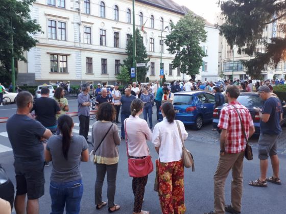 Proteste după anunțul CCR, inclusiv la BRAȘOV (FOTO) 5 WhatsApp Image 2018-05-30 at 20.10.27 (1)_252208.jpeg