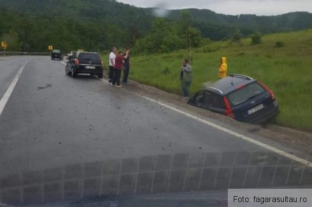 BRAȘOV. Trei accidente pe DN 1, spre Făgăraș (FOTO) 2 accident pe dn 1 2_251735.jpeg