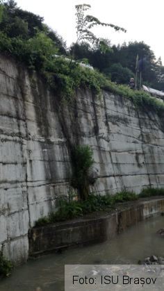 BRAȘOV. ULTIMA ORĂ. Autoturism căzut în râu, de pe DN 1! Patru victime (GALERIE FOTO) 5 IMG-20180616-WA0001_252925.jpg