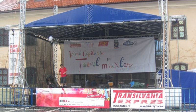 BRAȘOV. Distracția de pe „Tărâmul Minunilor” a fost mai scurtă, dar intensă 8 img-8763_3.jpg