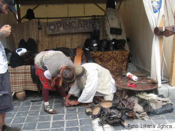 targ-mesteri-ii-Piata-Sfatului (3)_253289.JPG