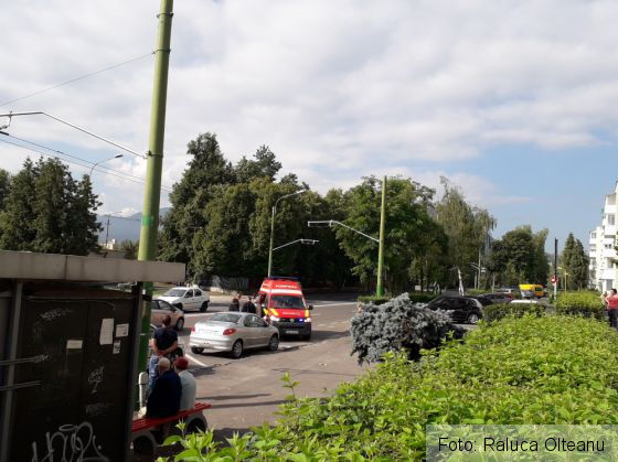 BRAȘOV. Oprire de urgenţă în staţia RATBV „Vlahuţă” - FOTO 2 20180712_091559_254075.jpg