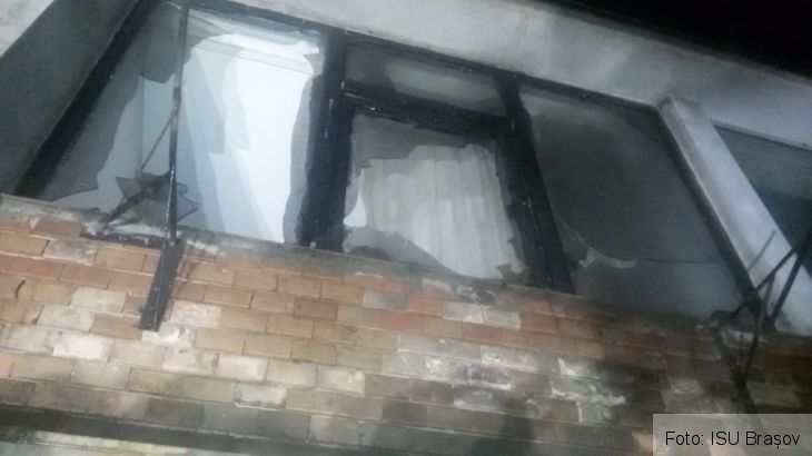 BRAȘOV. Explozie urmată de incendiu, în această noapte, într-un bloc de pe Aleea Constructorilor! (FOTO) 5 IMG-20180707-WA0007_253883.jpg