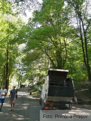 BRAȘOV. Curățenie Sub Tâmpa. S-au adunat zeci de saci cu gunoaie! GALERIE FOTO 6 PHOTO-2018-08-14-13-14-43_2_255502.jpg