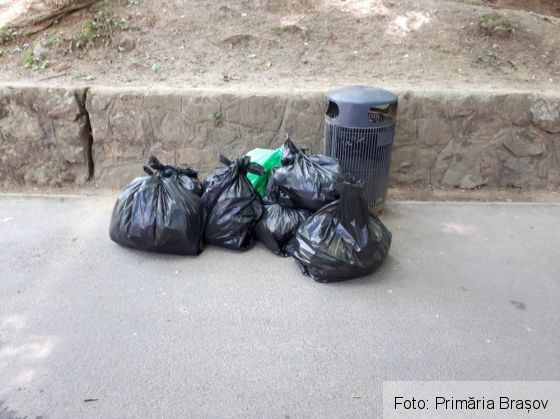 BRAȘOV. Curățenie Sub Tâmpa. S-au adunat zeci de saci cu gunoaie! GALERIE FOTO 9 PHOTO-2018-08-14-13-14-43_3_255504.jpg